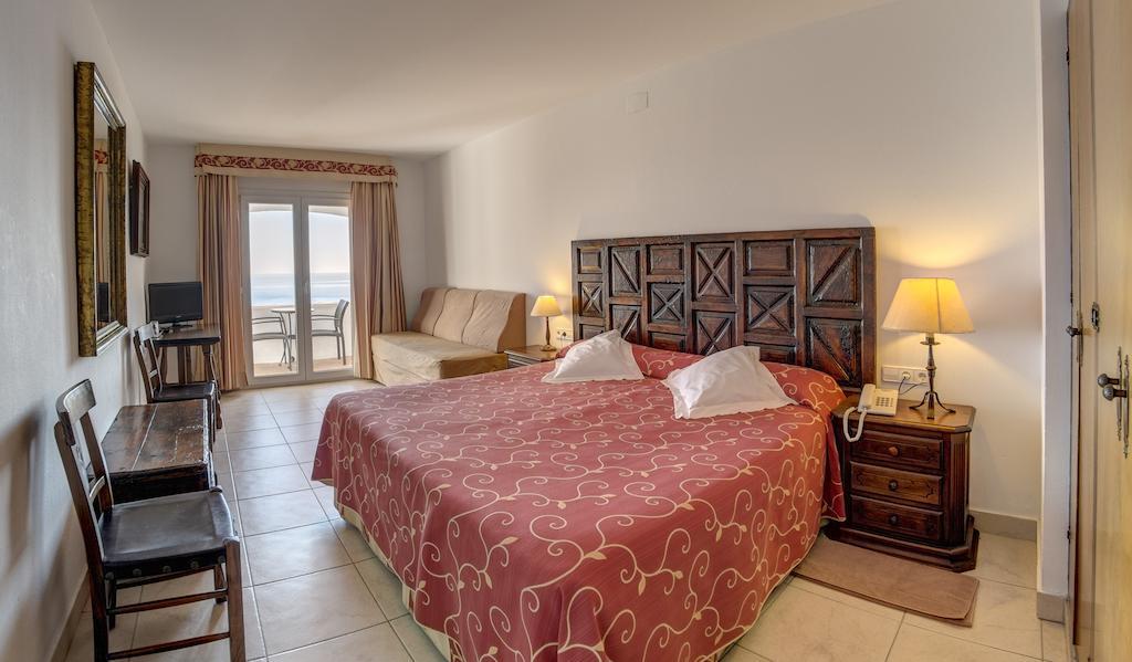 Hotel Rocamar Cadaqués Oda fotoğraf